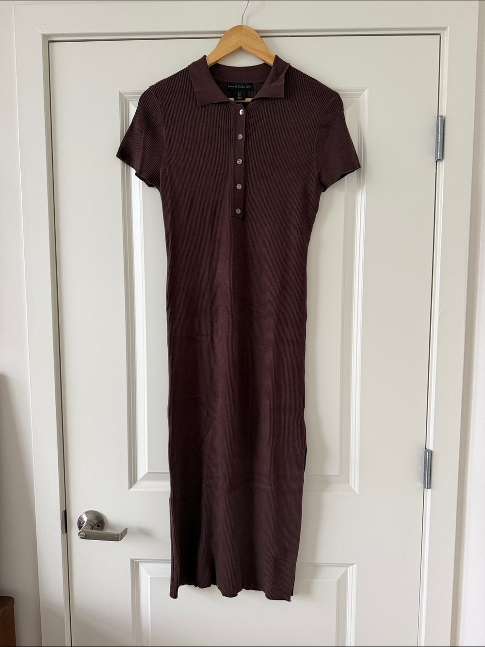 HOUSE OF HARLOW Ribbed Polo Midi Dress in Chocolate Brown